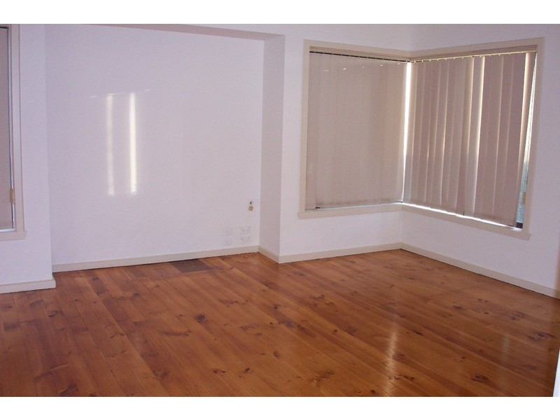 32 Maxwell Street, Lalor VIC 3075