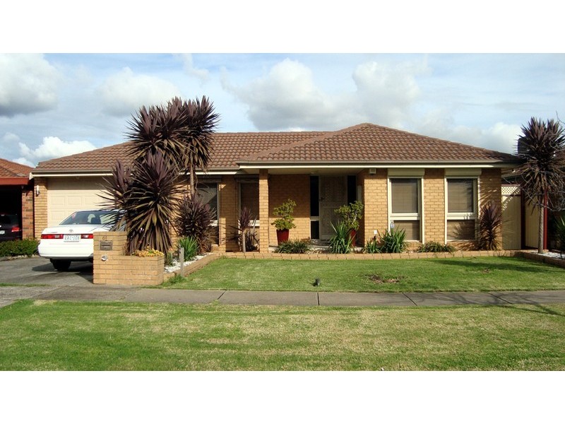 61 Veronica Crescent, Mill Park VIC 3082