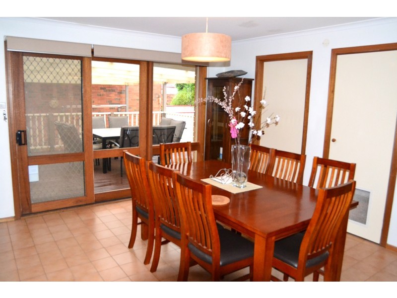 61 Veronica Crescent, Mill Park VIC 3082