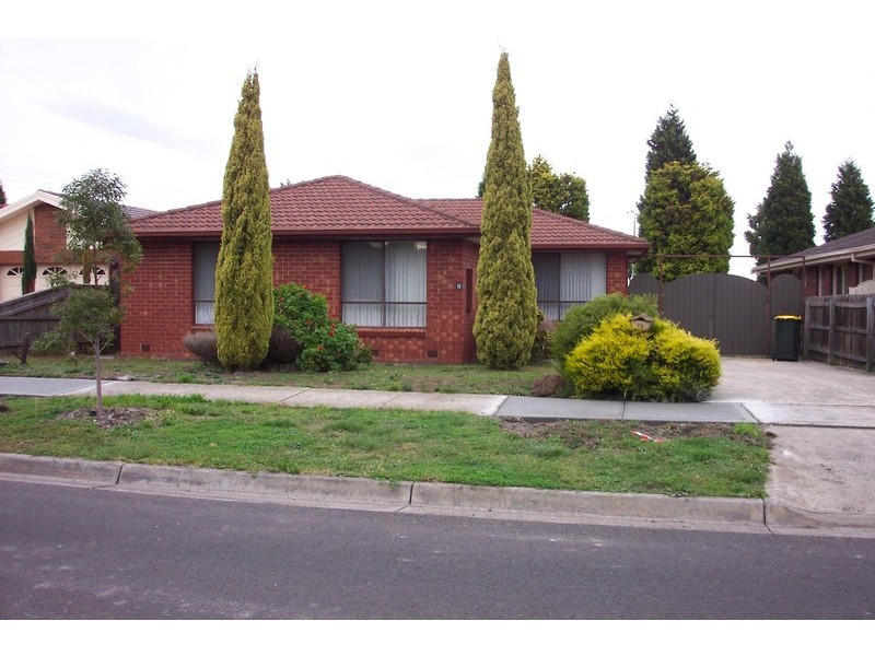 13 Golflinks Drive, Mill Park VIC 3082