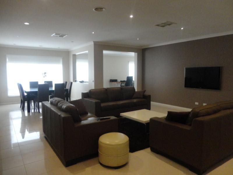 4 Cuckoo Street, South Morang VIC 3752