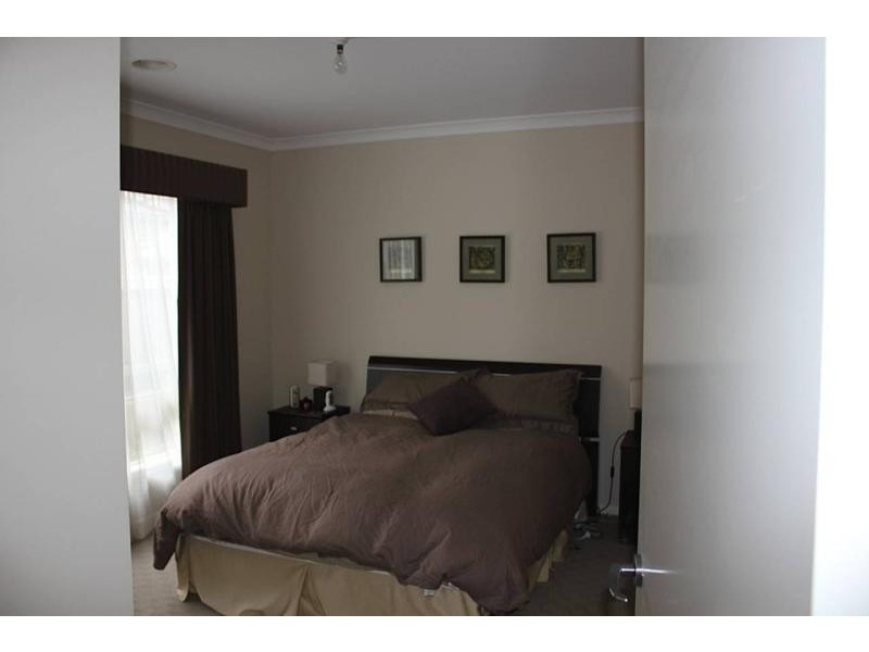 4 Cuckoo Street, South Morang VIC 3752