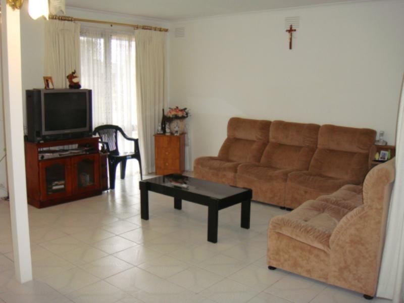 8 Tatlow Drive, Epping VIC 3076