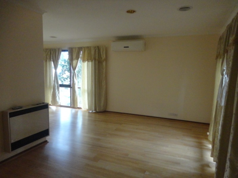 10 Romano Avenue, Mill Park VIC 3082