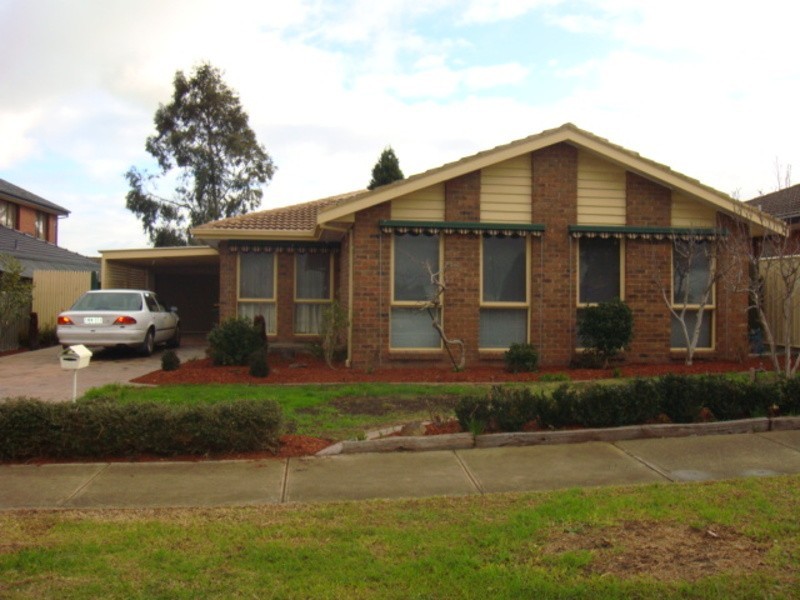 9 Prince Of Wales Avenue, Mill Park VIC 3082