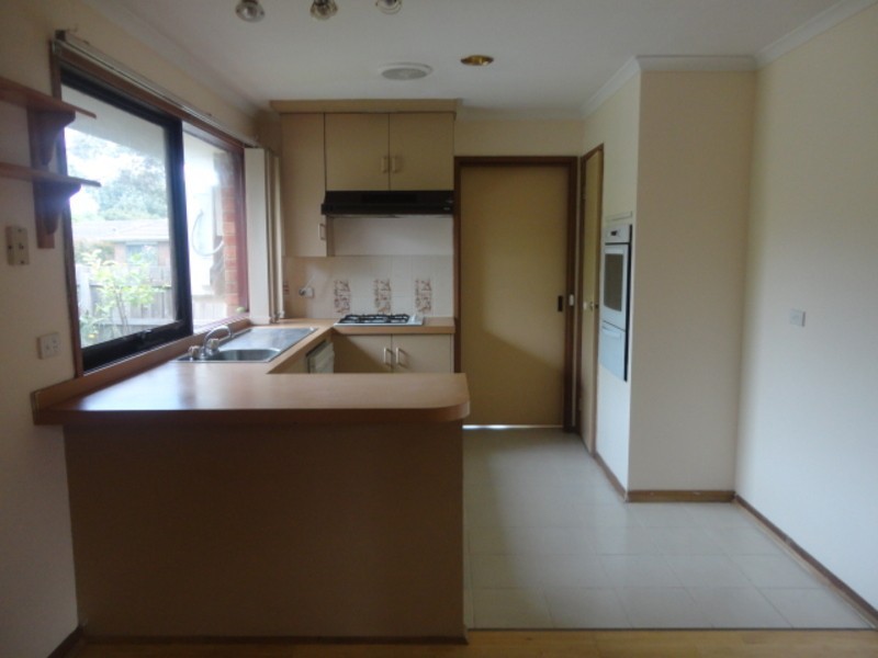 10 Romano Avenue, Mill Park VIC 3082