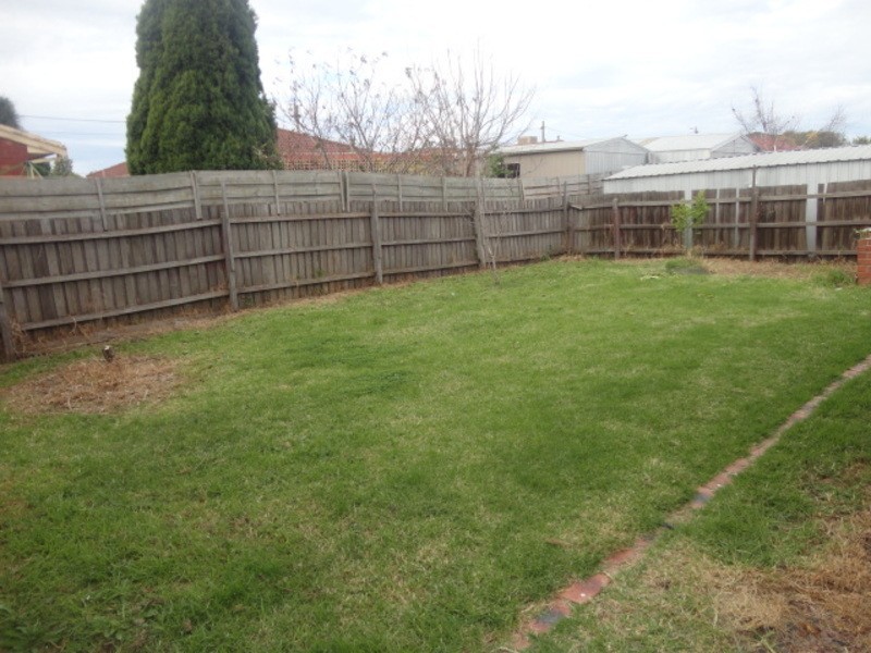 10 Romano Avenue, Mill Park VIC 3082