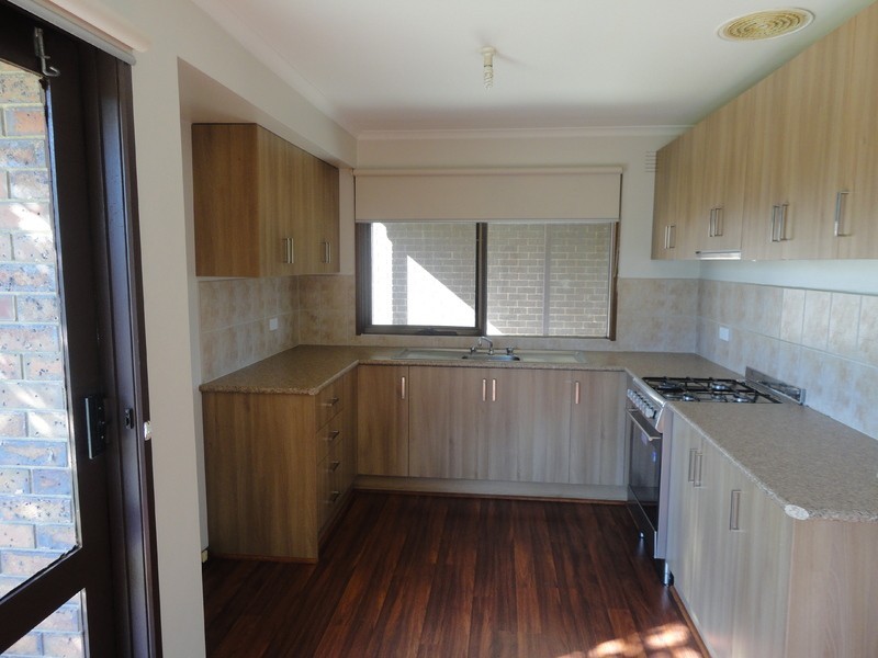 38 Freeman Crescent, Mill Park VIC 3082