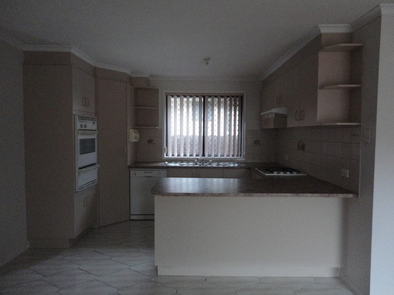 3 Carroll Crescent, Mill Park VIC 3082