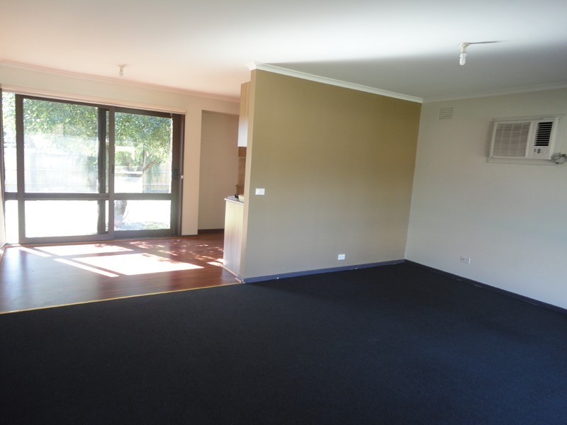 38 Freeman Crescent, Mill Park VIC 3082