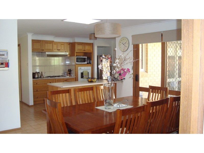 61 Veronica Crescent, Mill Park VIC 3082