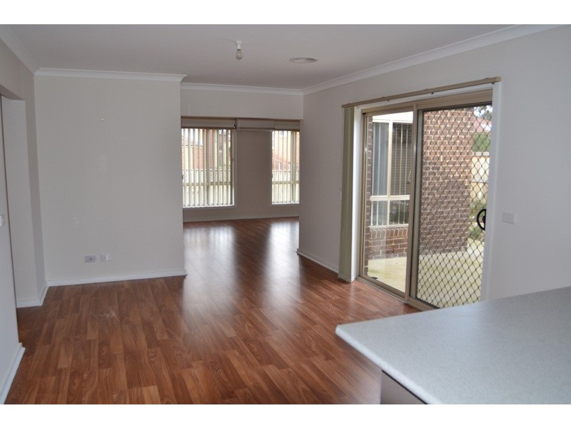 8 Taronga Way, South Morang VIC 3752