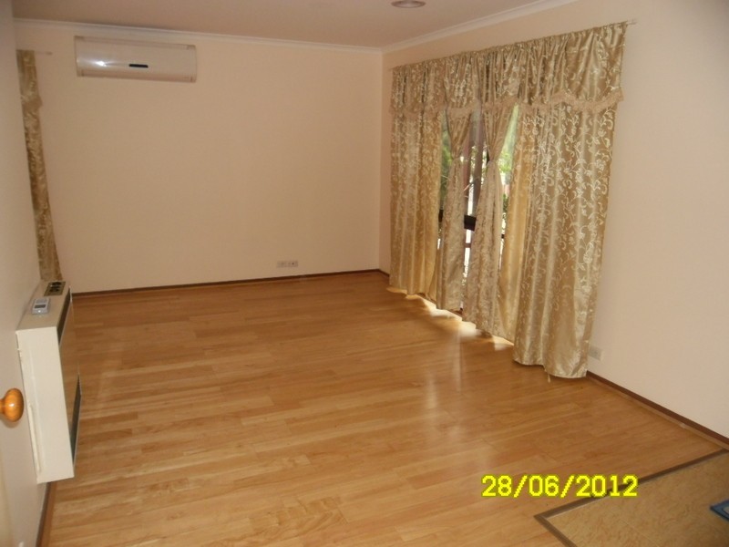 10 Romano Avenue,, Mill Park VIC 3082