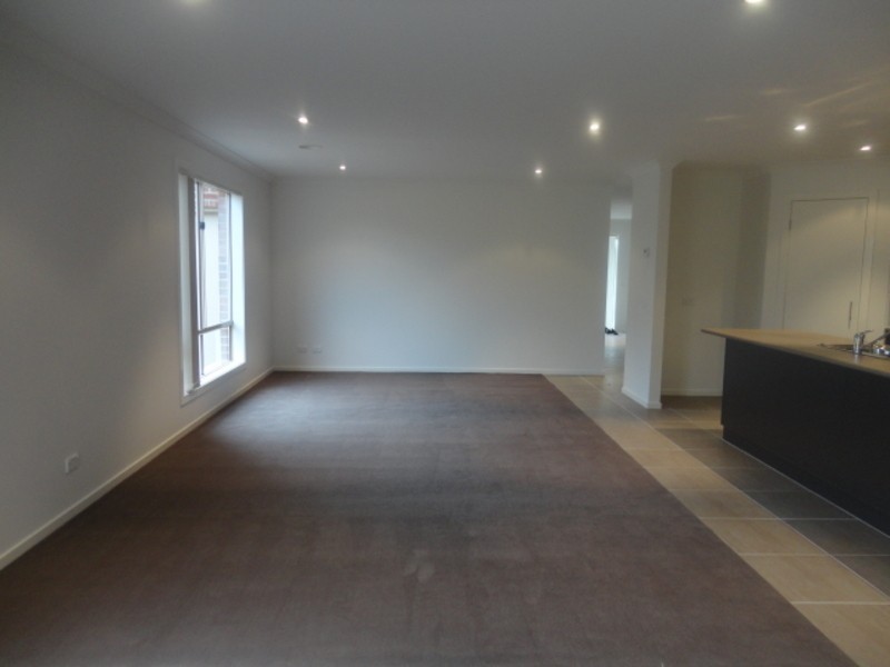 16 Succession Street, Doreen VIC 3754