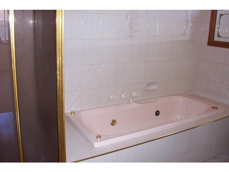 32 Memorial Avenue, Epping VIC 3076