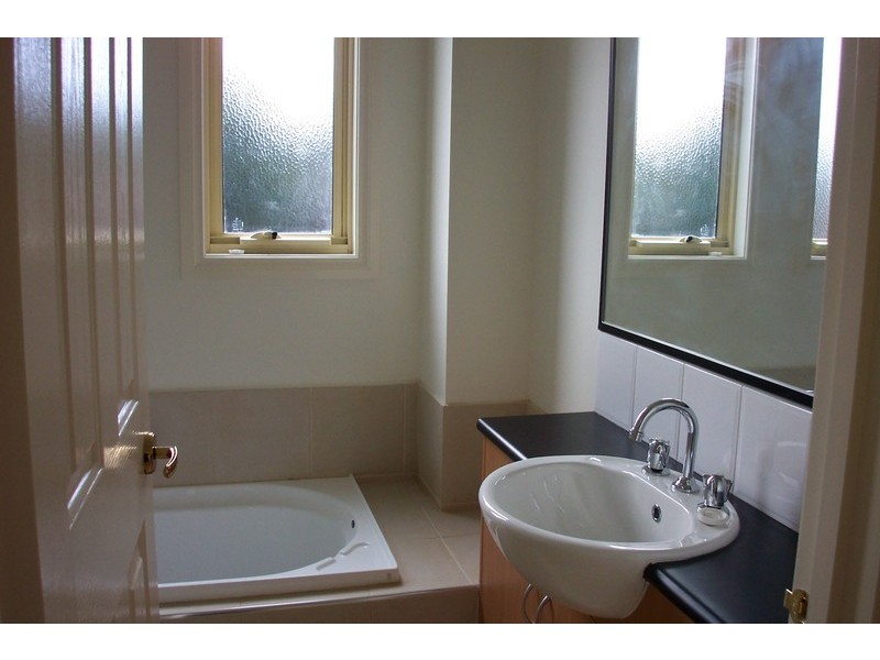 3/21 The Fairway, Kingsbury VIC 3083