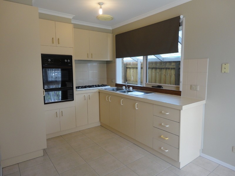 22a Pickworth Drive, Mill Park VIC 3082