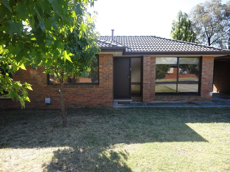 38 Freeman Crescent, Mill Park VIC 3082