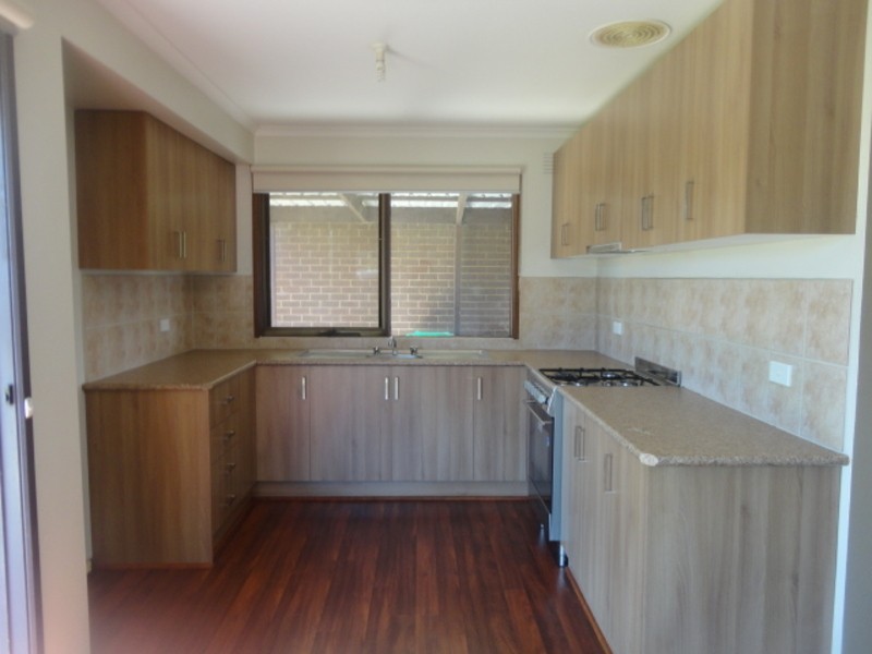 38 Freeman Crescent, Mill Park VIC 3082