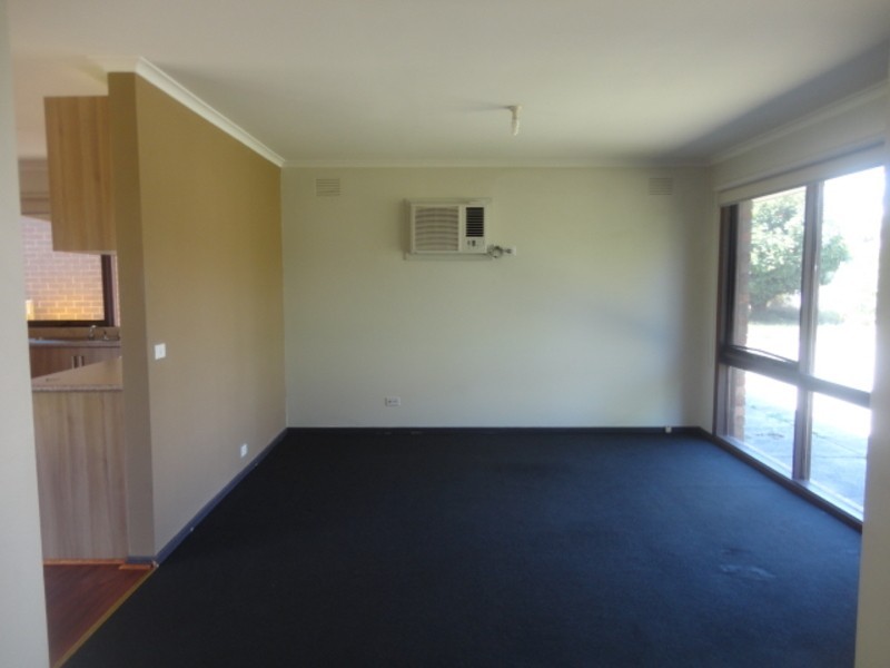 38 Freeman Crescent, Mill Park VIC 3082