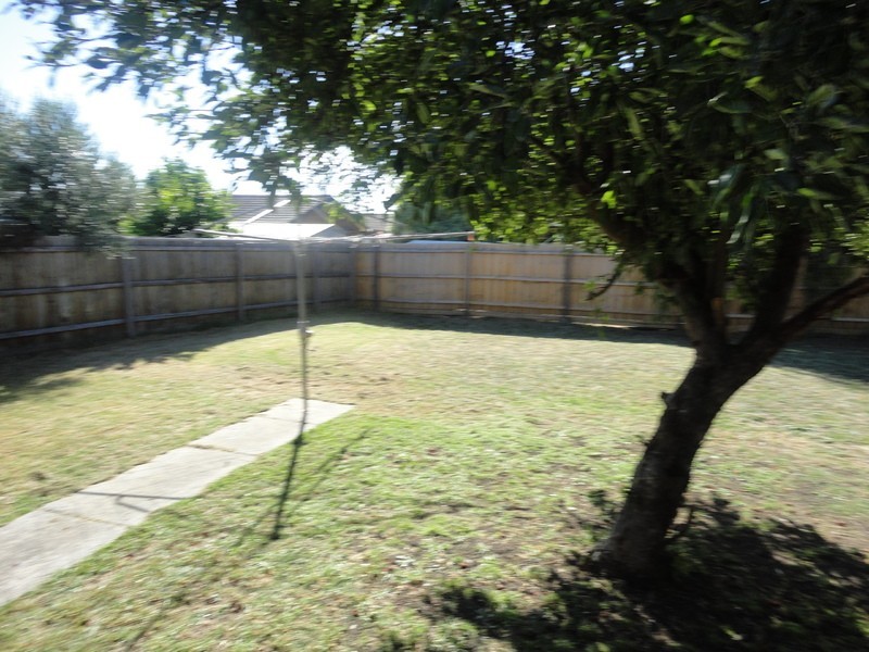 38 Freeman Crescent, Mill Park VIC 3082