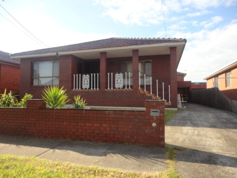 8 Fernshaw Street, Thomastown VIC 3074