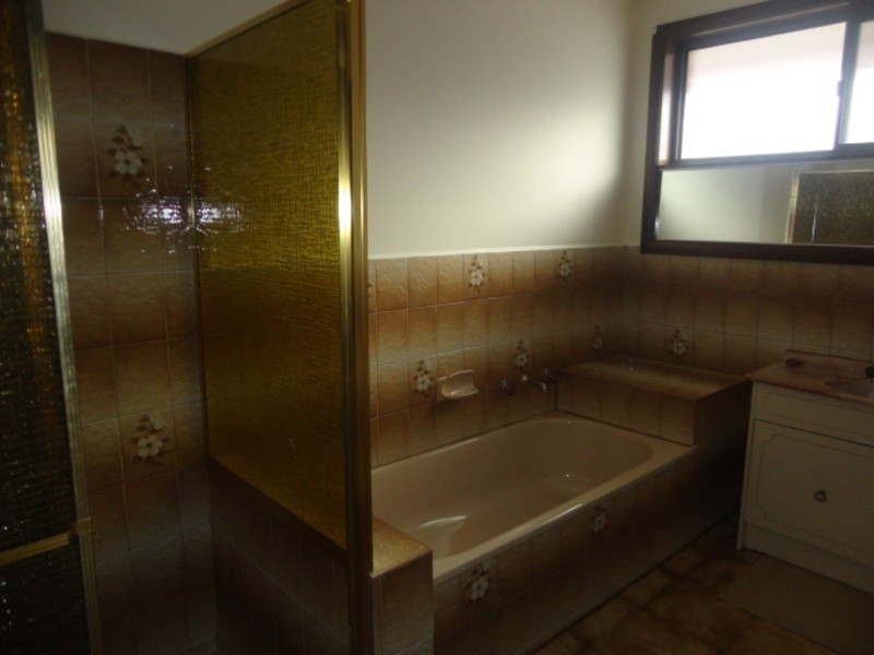 8 Fernshaw Street, Thomastown VIC 3074