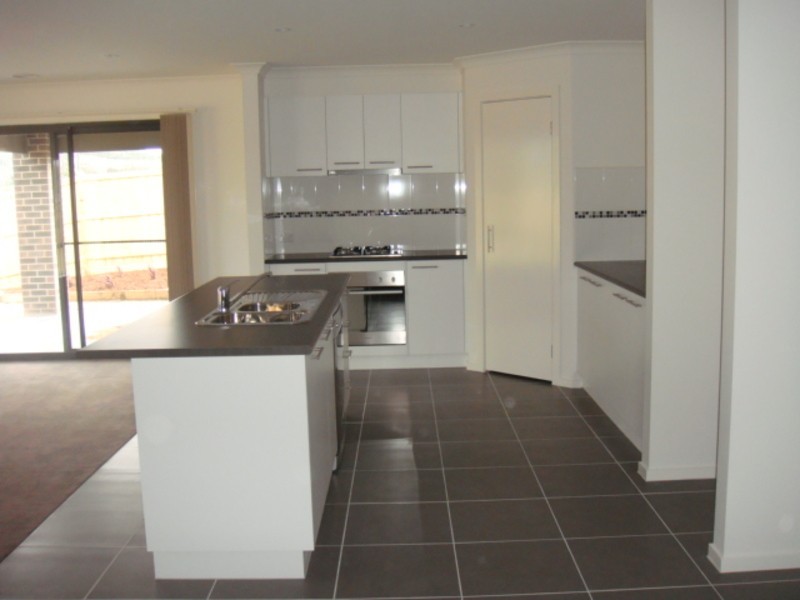 16 Pomaderris Drive, Mernda VIC 3754