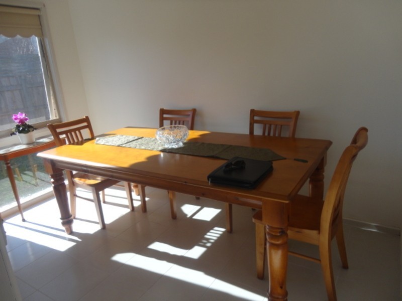 2/7 Clifford Close, Mill Park VIC 3082