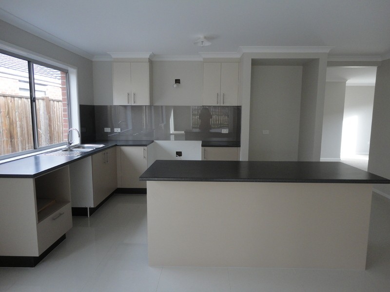 21 Mea Circuit, Mernda VIC 3754