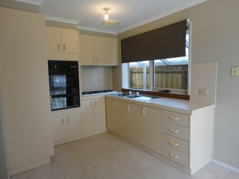 22a Pickworth Drive, Mill Park VIC 3082
