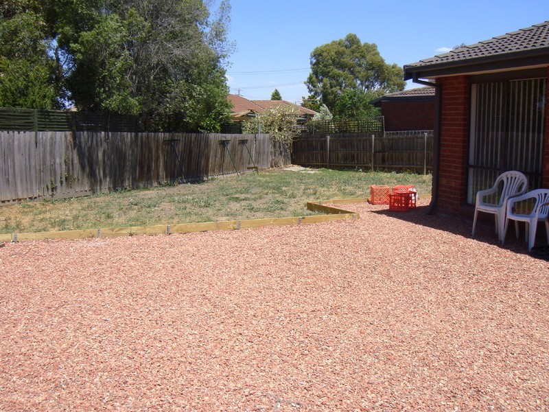 2 Berala Place, Mill Park VIC 3082
