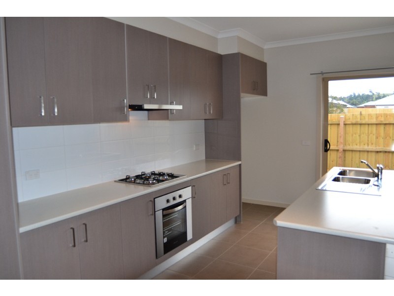 28 King Parrot Way, Whittlesea VIC 3757