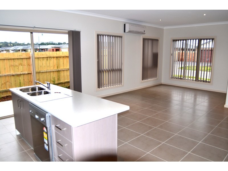 28 King Parrot Way, Whittlesea VIC 3757