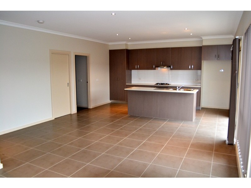 28 King Parrot Way, Whittlesea VIC 3757