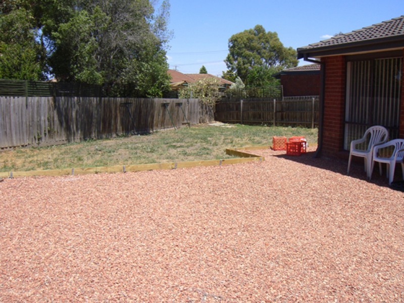 2 Berala Place, Mill Park VIC 3082