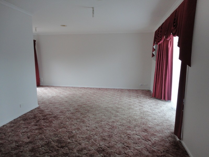 3 Carroll Crescent, Mill Park VIC 3082