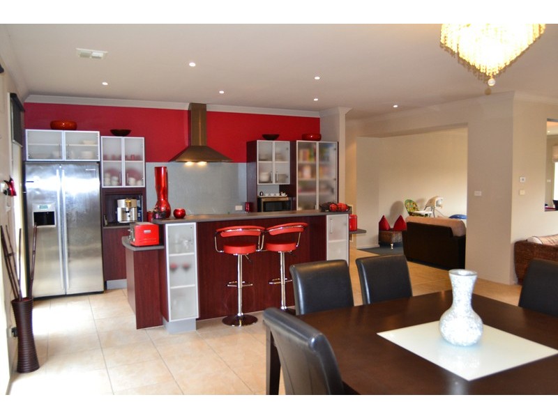 90-92 Darius Terrace, South Morang VIC 3752