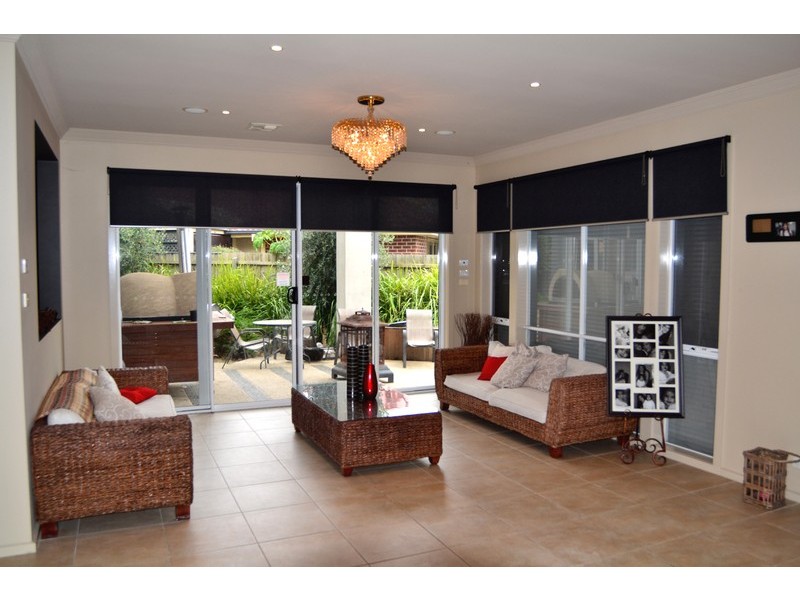 90-92 Darius Terrace, South Morang VIC 3752