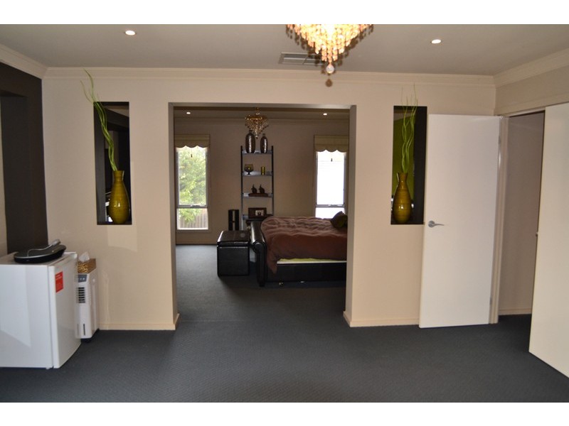 90-92 Darius Terrace, South Morang VIC 3752