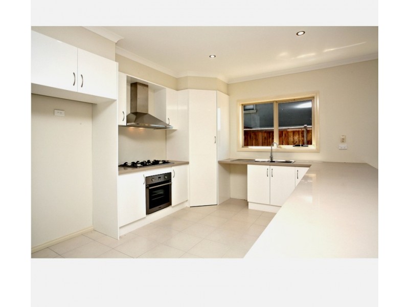 8 Belinda Court, South Morang VIC 3752