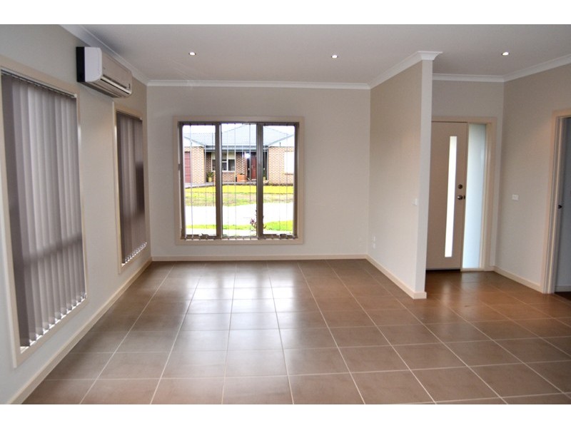 30 King Parrot Way, Whittlesea VIC 3757