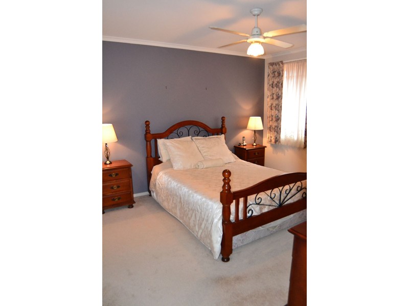 80 Blossom Park Drive, Mill Park VIC 3082