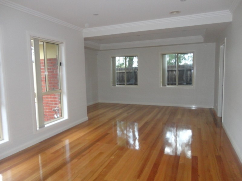 2/11 Payne Place, South Morang VIC 3752