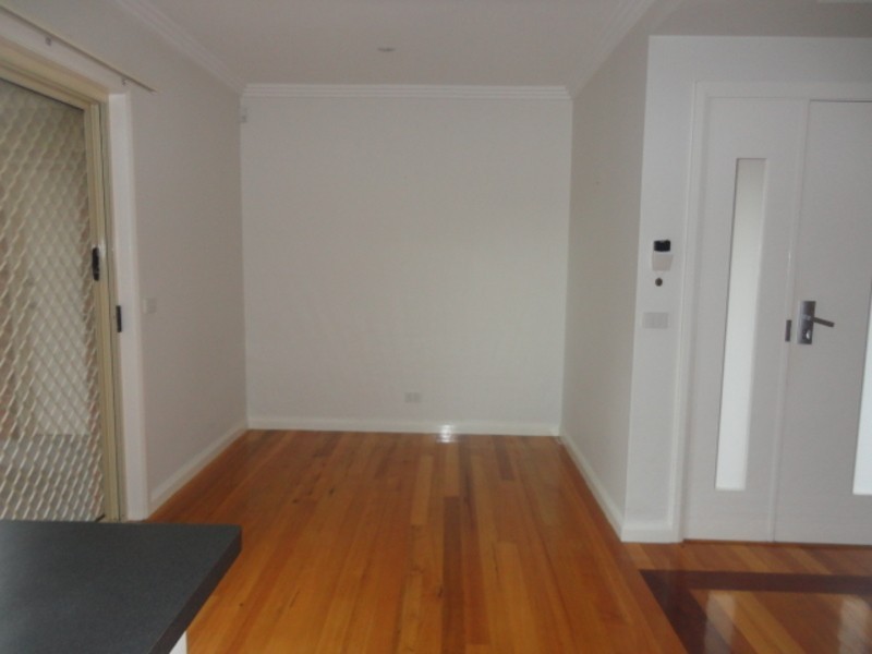 2/11 Payne Place, South Morang VIC 3752