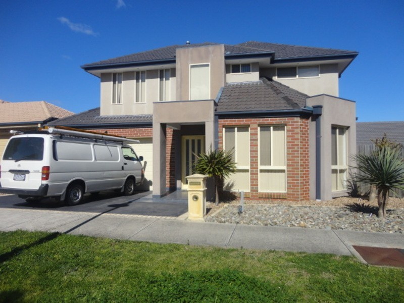 16 Aristocrat Terrace, South Morang VIC 3752