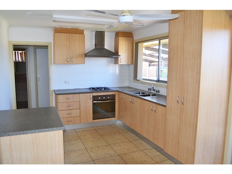 68 Casey Drive, Lalor VIC 3075