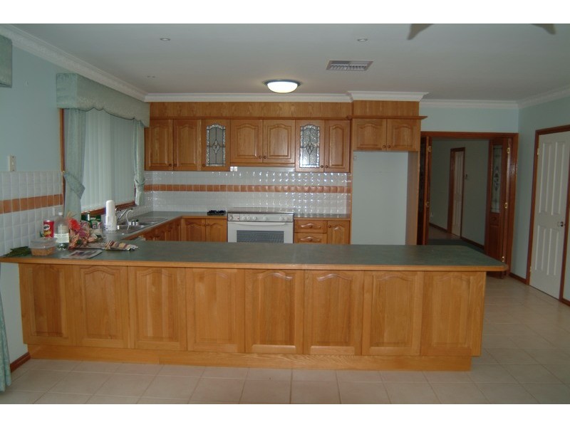 82 Blossom Park Drive, Mill Park VIC 3082