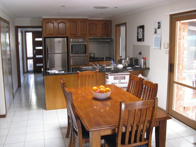 10 Emmerson Court, Mill Park VIC 3082