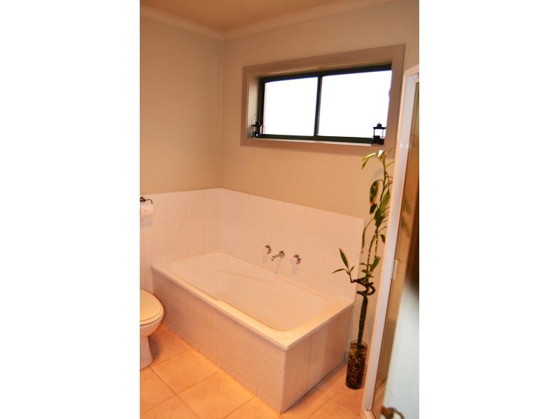 5  Loxton Terrace, Epping VIC 3076